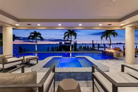 5907 Bayview Circle S Gulfport FL 33707