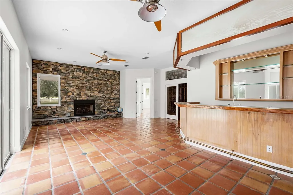 17401 S Highway 475 Summerfield FL 34491