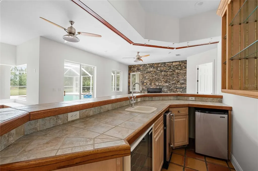 17401 S Highway 475 Summerfield FL 34491