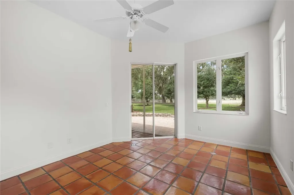 17401 S Highway 475 Summerfield FL 34491