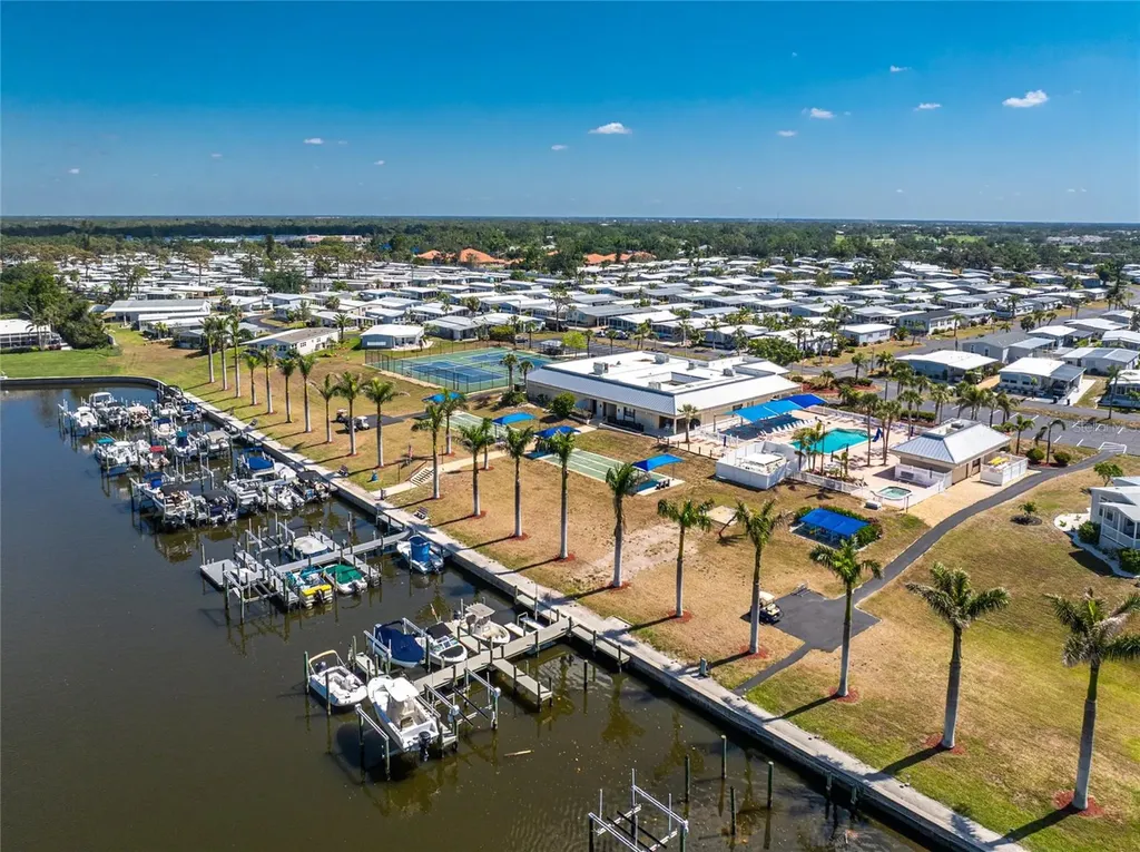 7 N Esplanade Street Englewood FL 34223