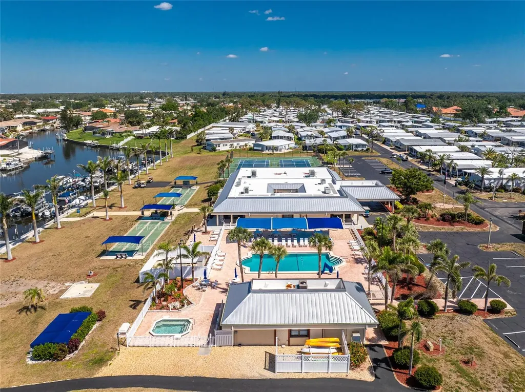 7 N Esplanade Street Englewood FL 34223