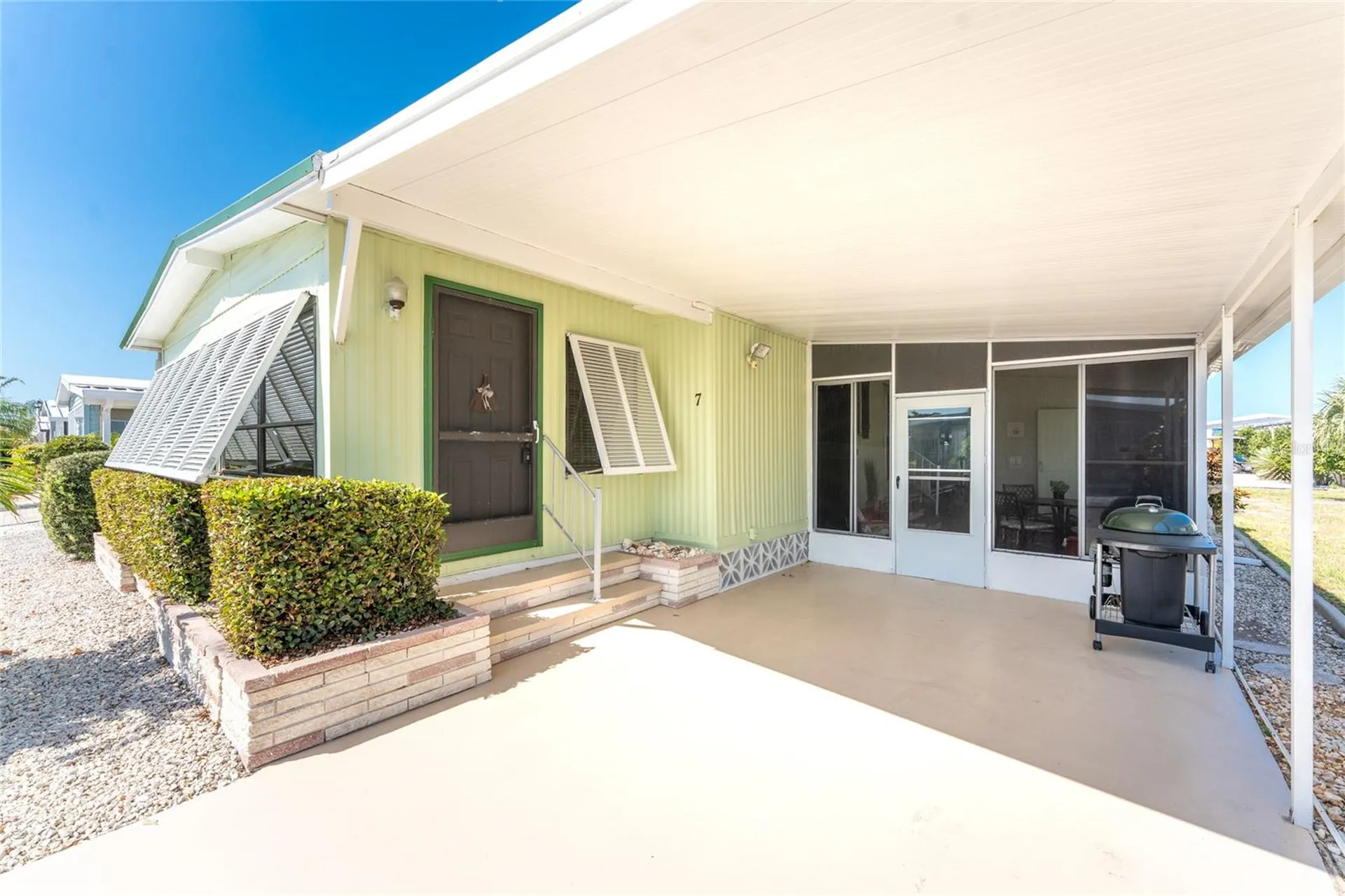 7 N Esplanade Street Englewood FL 34223