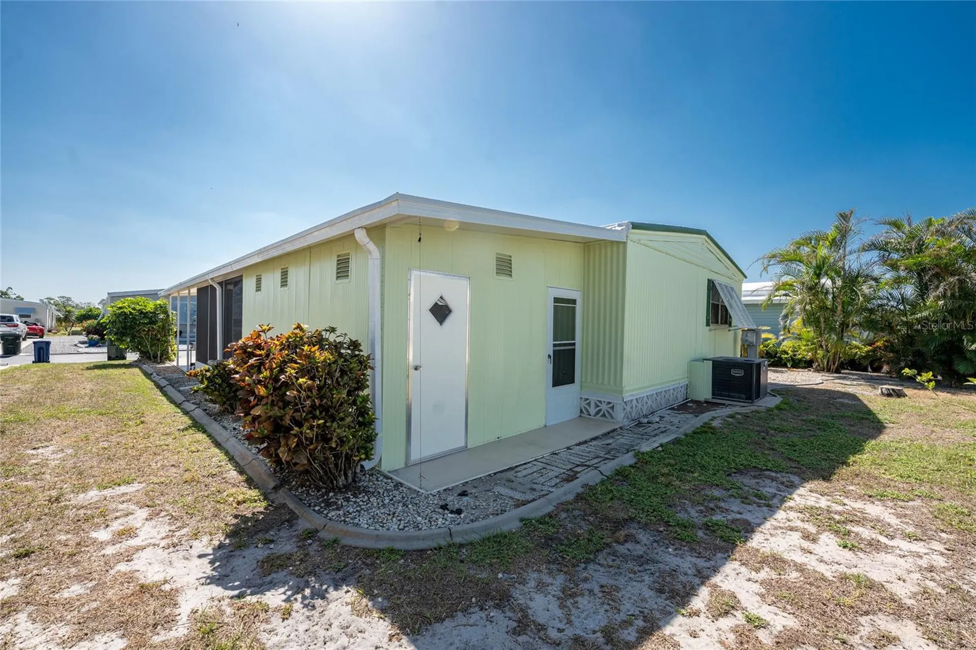 7 N Esplanade Street Englewood FL 34223