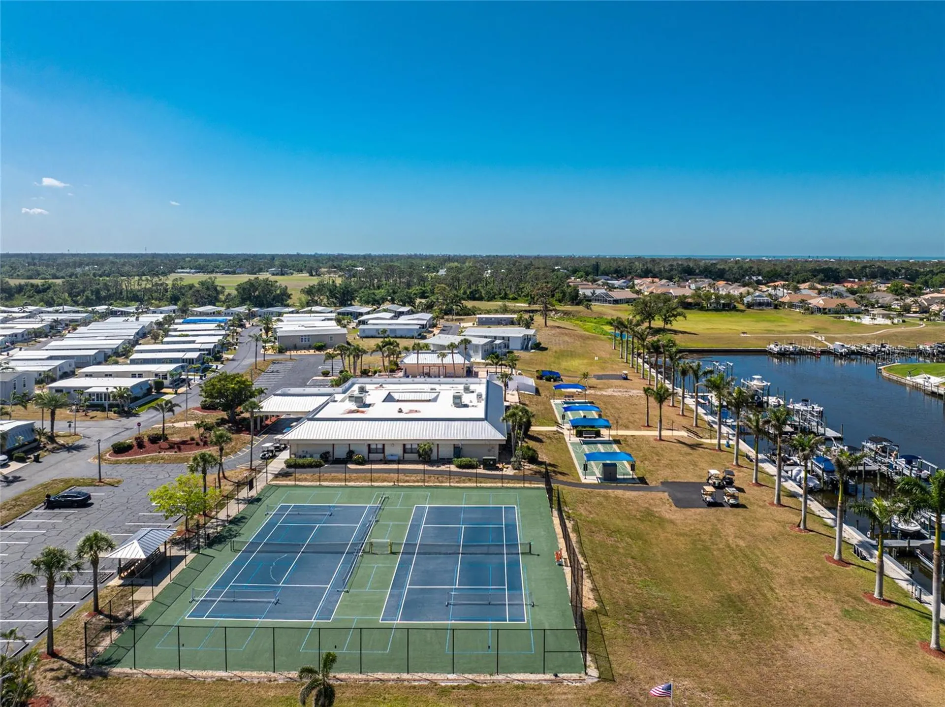 7 N Esplanade Street Englewood FL 34223