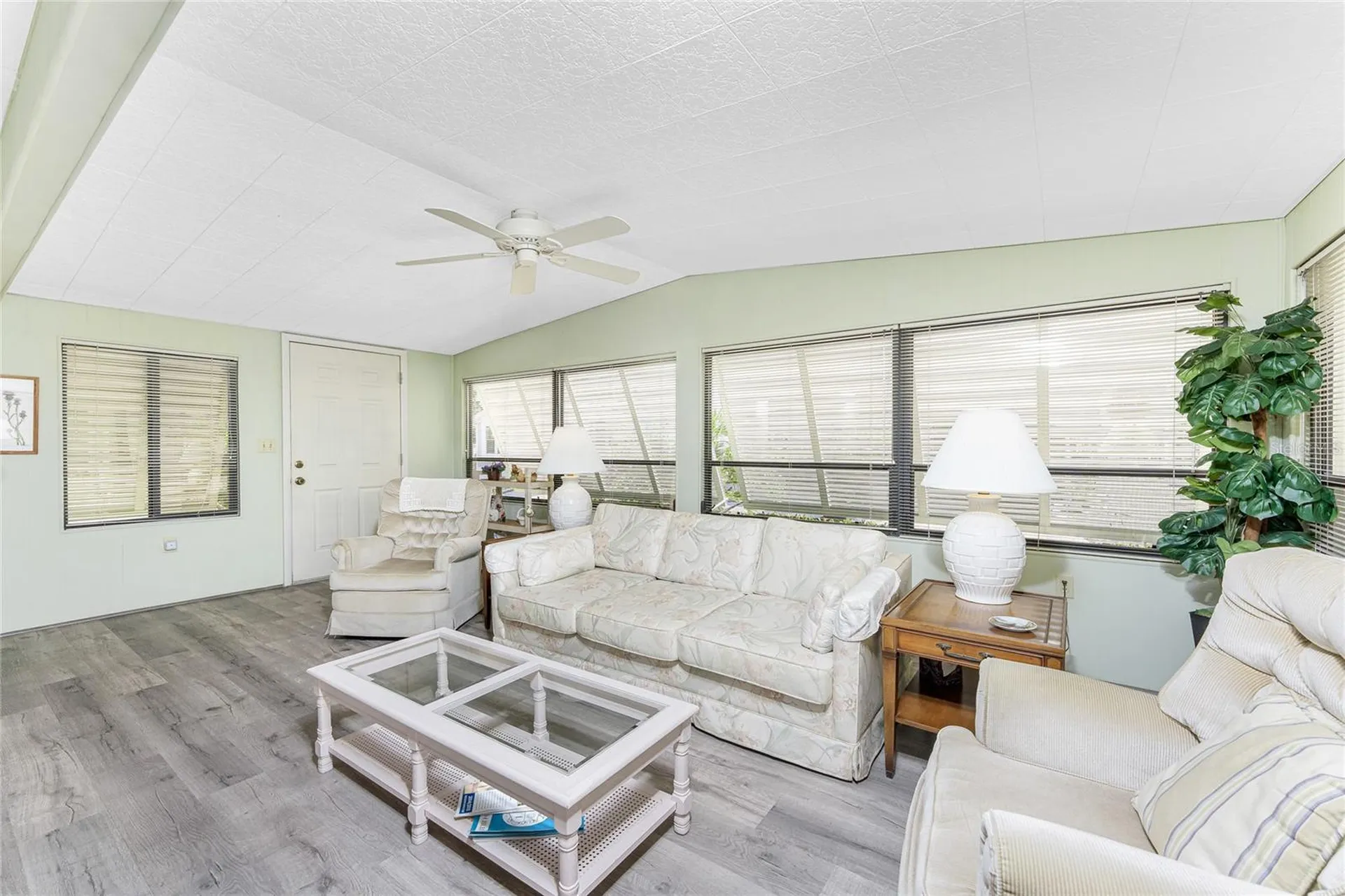 7 N Esplanade Street Englewood FL 34223