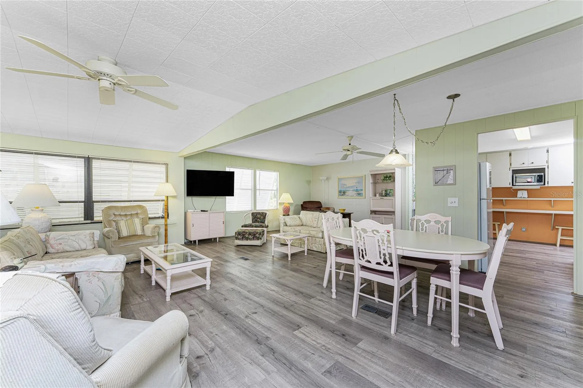 7 N Esplanade Street Englewood FL 34223