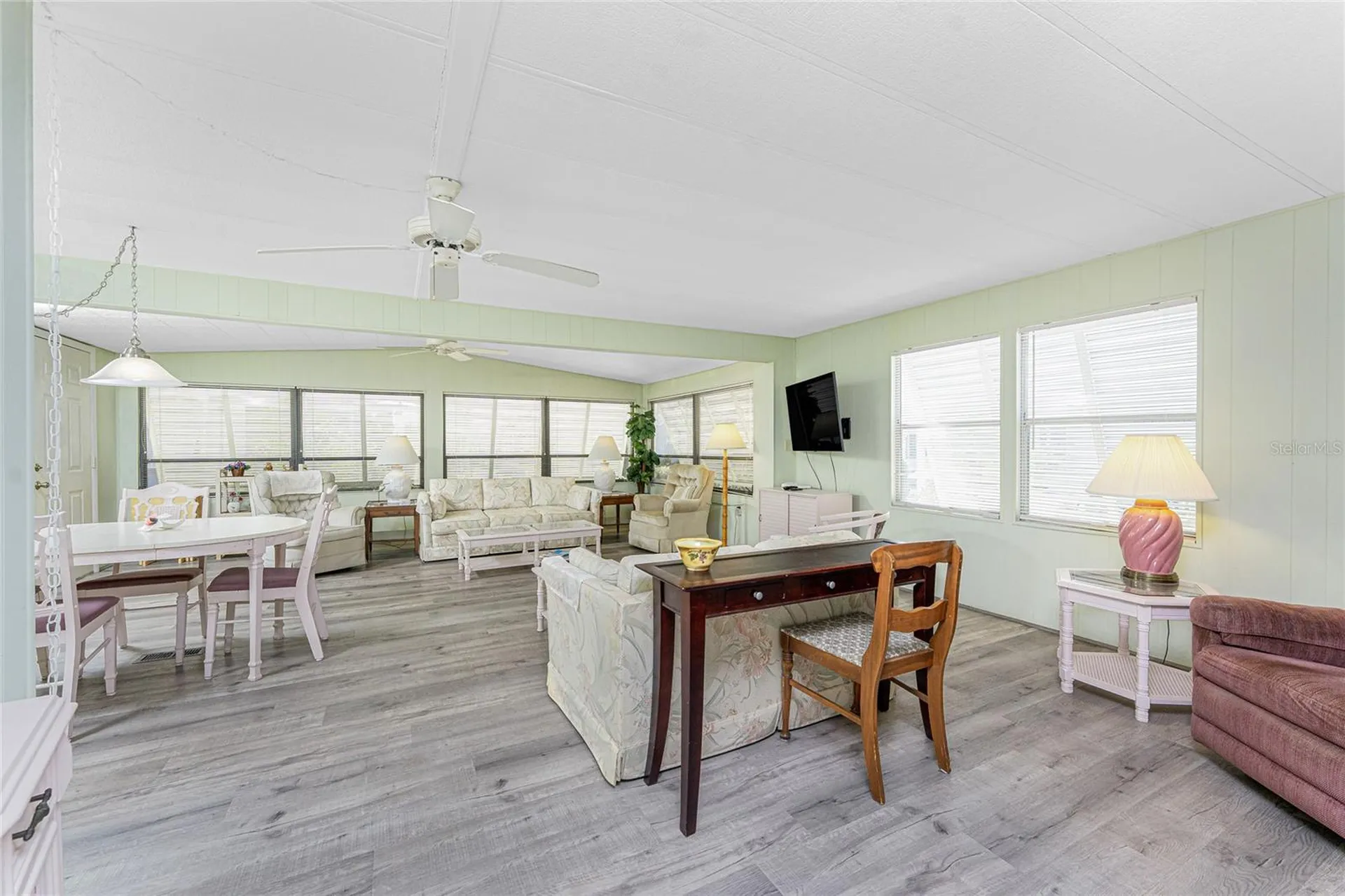 7 N Esplanade Street Englewood FL 34223