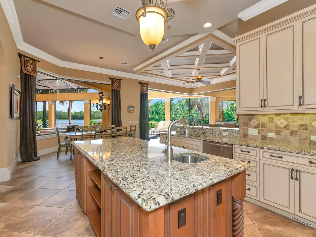 8305 Farington Court Bradenton FL 34202