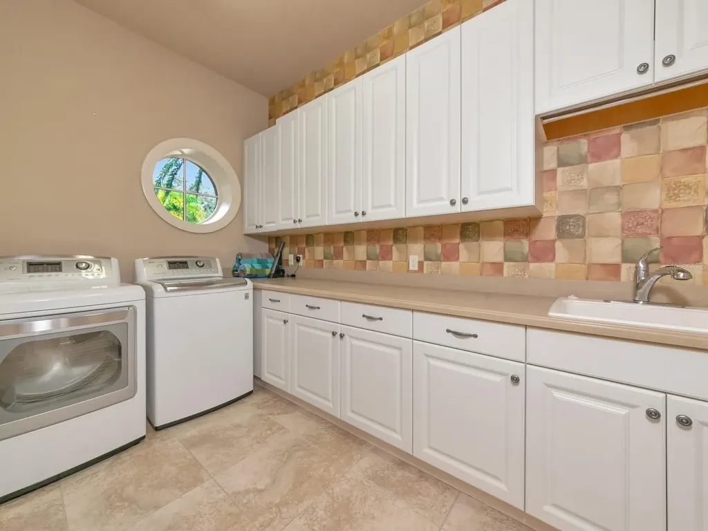 8305 Farington Court Bradenton FL 34202