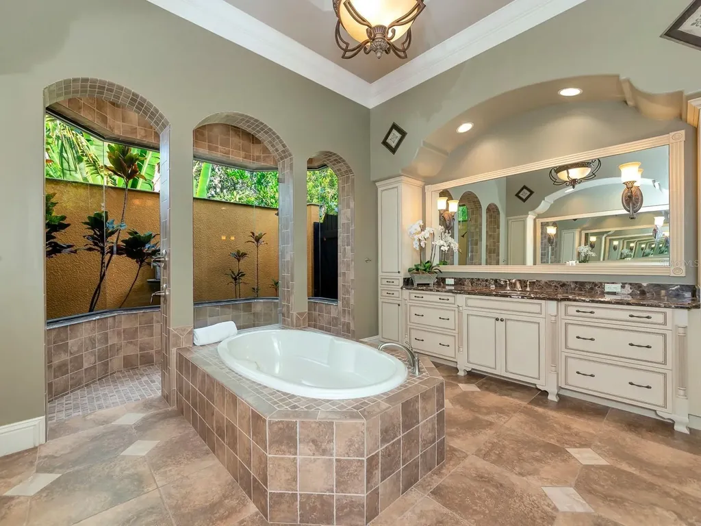 8305 Farington Court Bradenton FL 34202