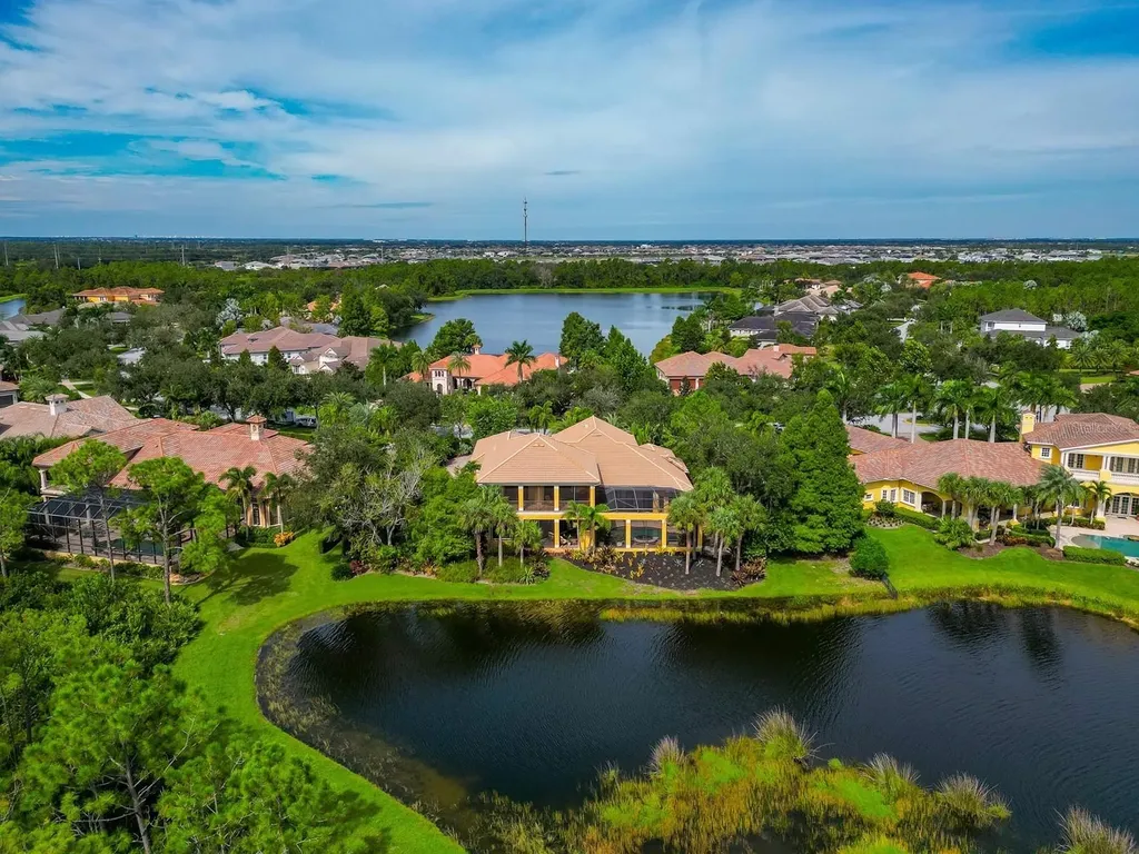8305 Farington Court Bradenton FL 34202