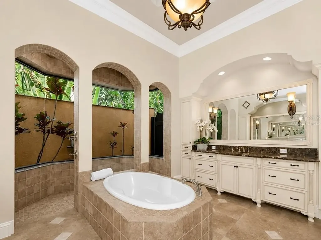 8305 Farington Court Bradenton FL 34202