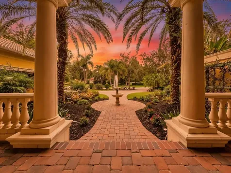 8305 Farington Court Bradenton FL 34202