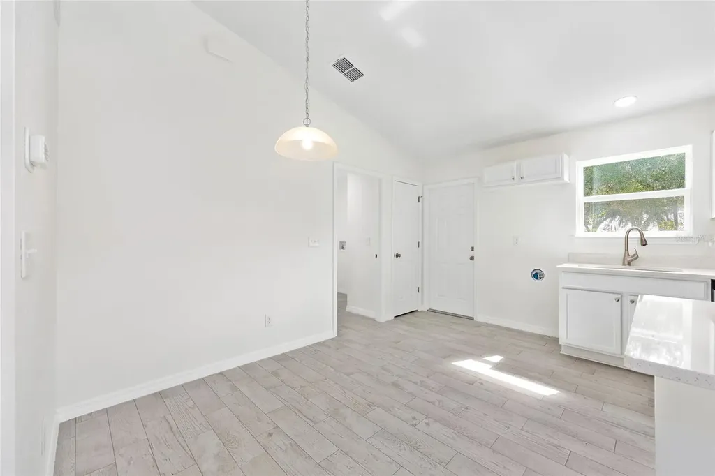 230 Oak Circle Ocala FL 34472