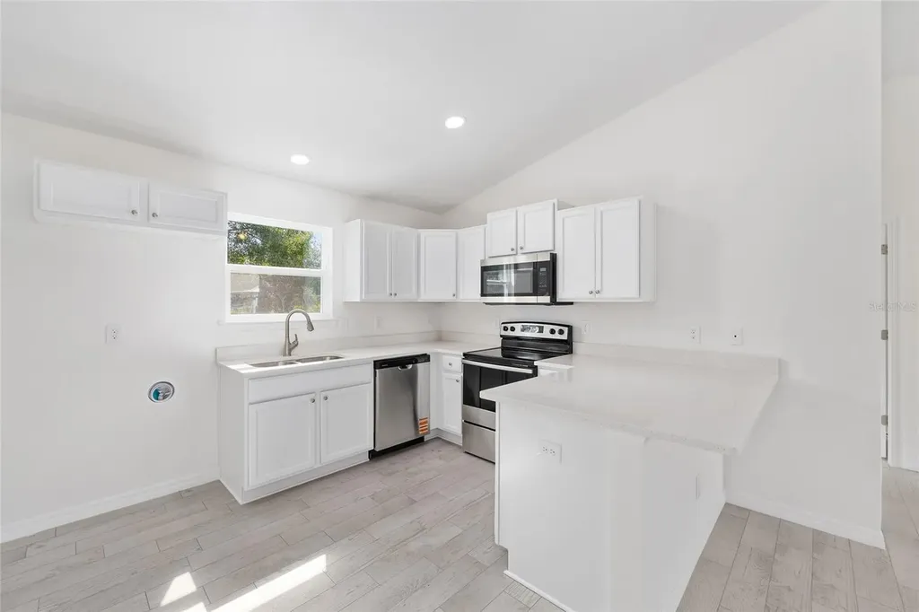 230 Oak Circle Ocala FL 34472