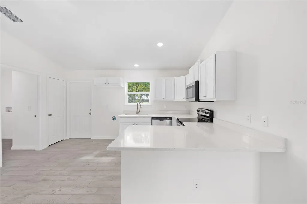 230 Oak Circle Ocala FL 34472