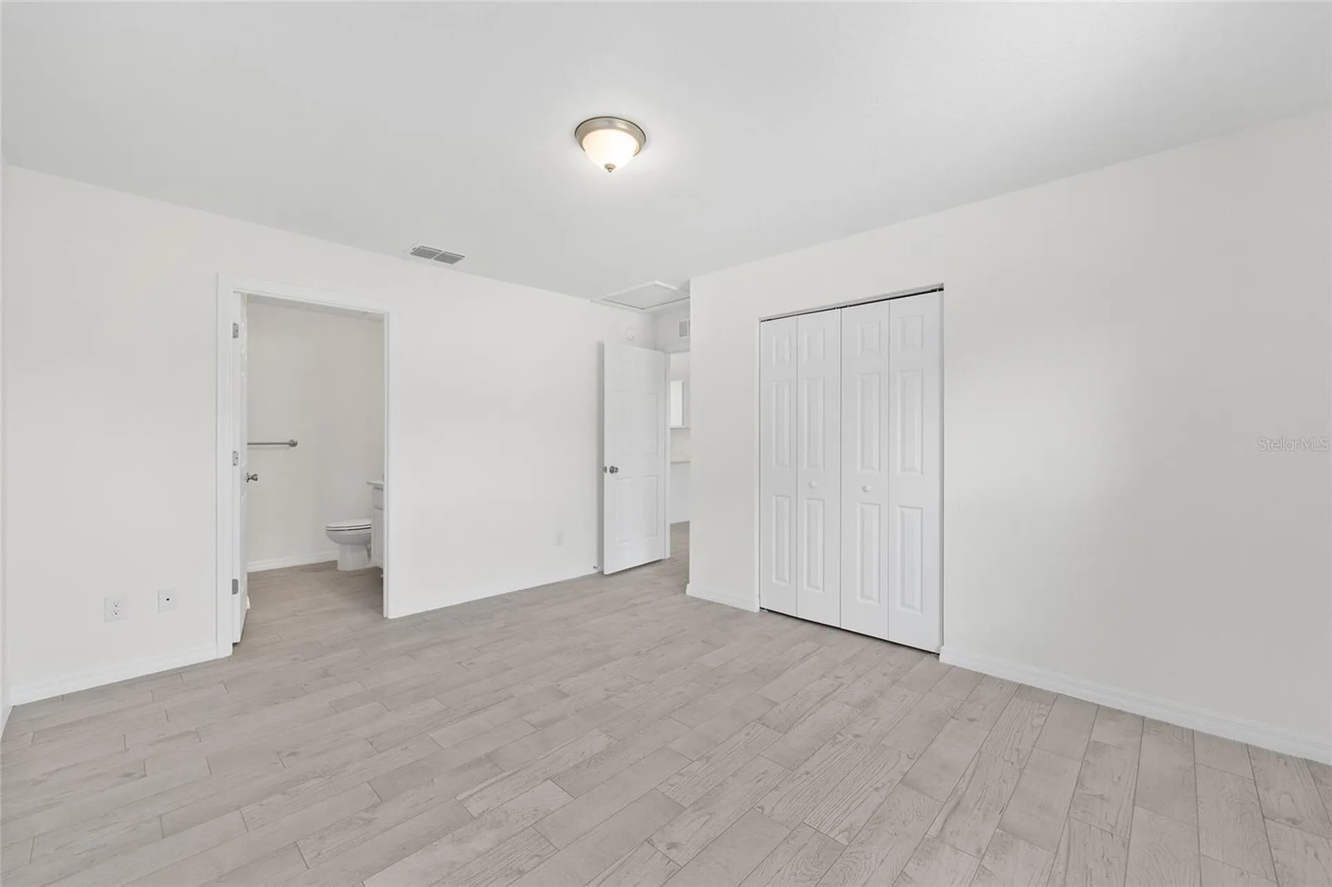230 Oak Circle Ocala FL 34472