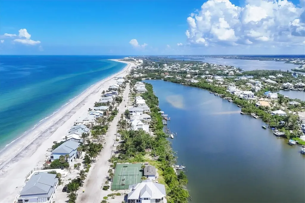 208 S Gulf Boulevard Placida FL 33946