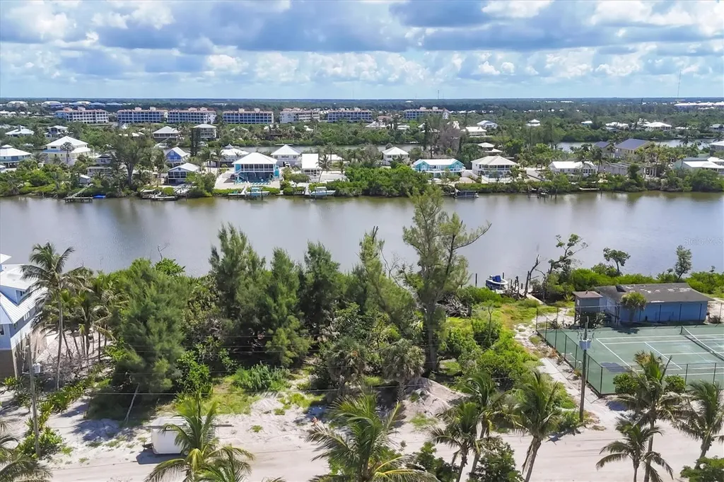 208 S Gulf Boulevard Placida FL 33946