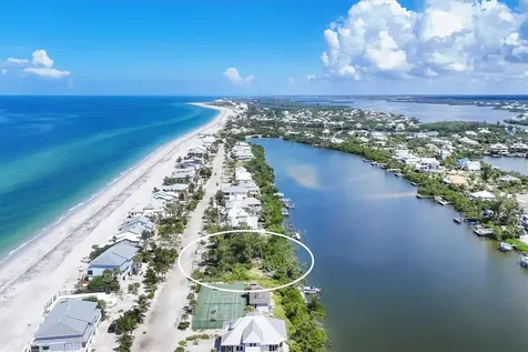 208 S Gulf Boulevard Placida FL 33946