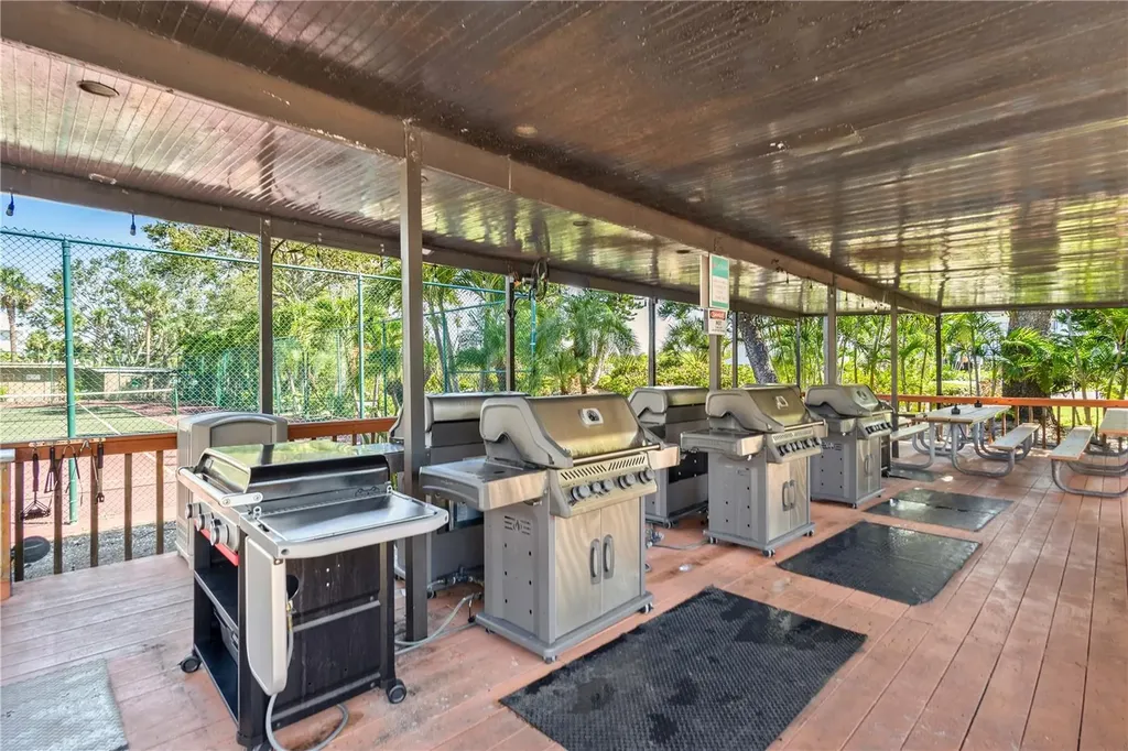 4621 Gulf Of Mexico Drive Longboat Key FL 34228