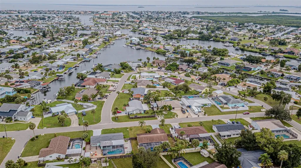 6321 Spanish Main Drive Apollo Beach FL 33572