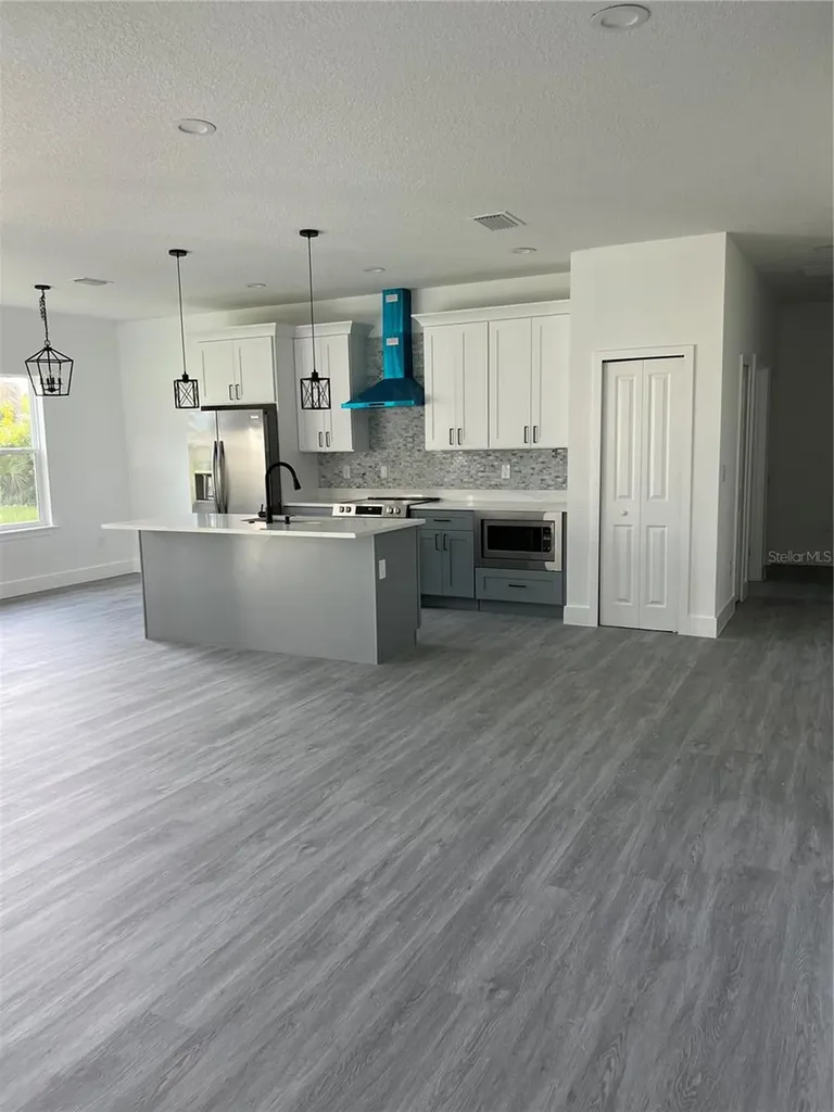 200 Farley Street SW Palm Bay FL 32908