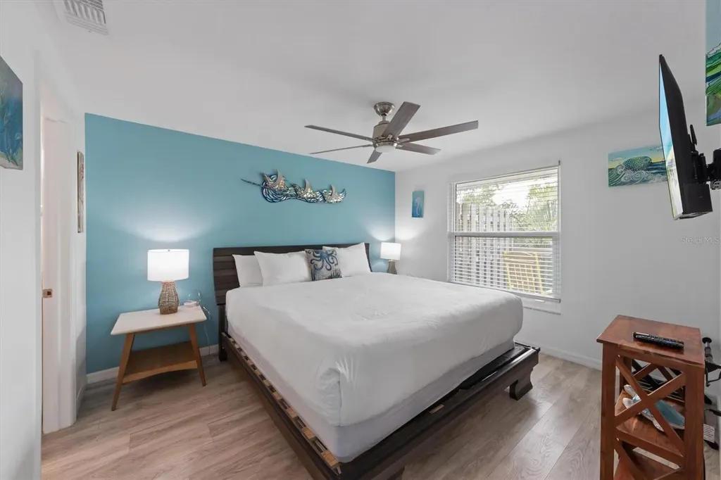 6808 Palm Drive Holmes Beach FL 34217
