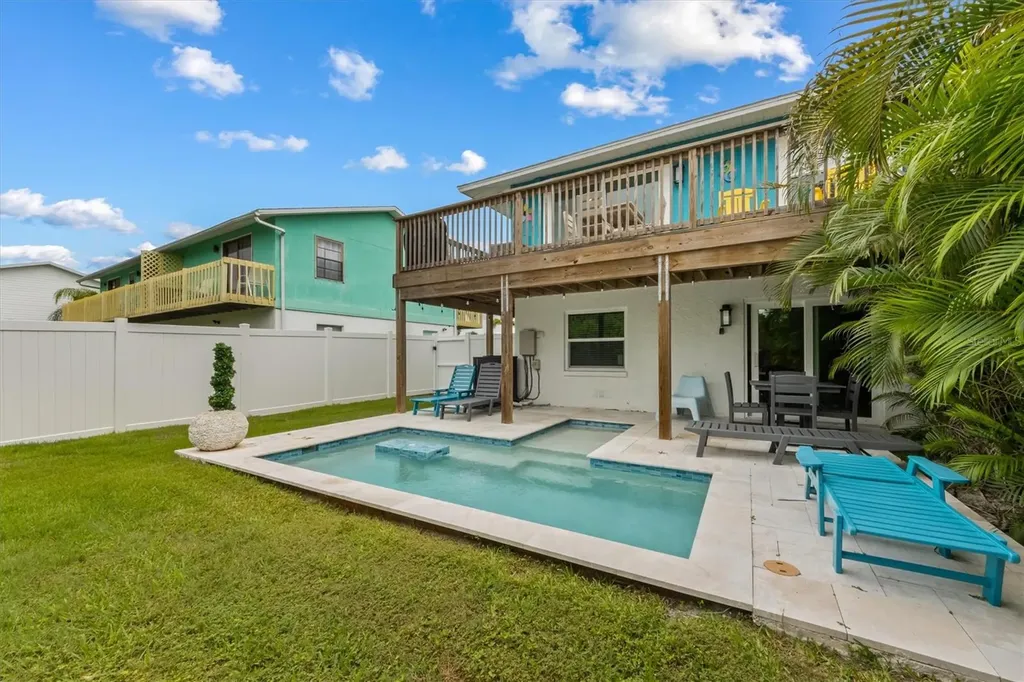 6808 Palm Drive Holmes Beach FL 34217