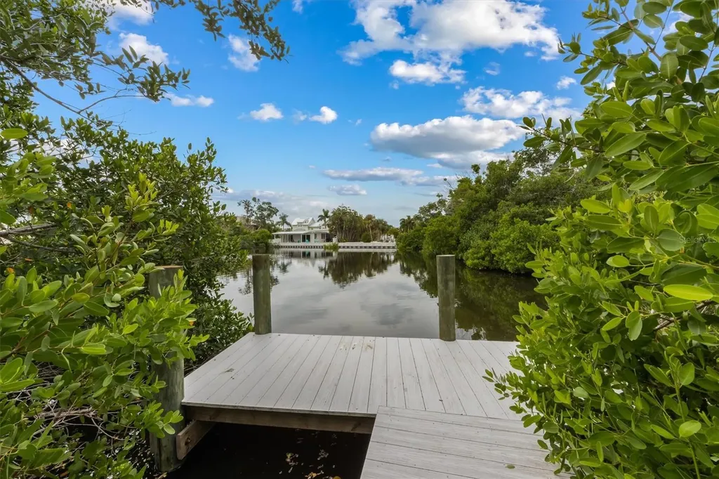 6808 Palm Drive Holmes Beach FL 34217