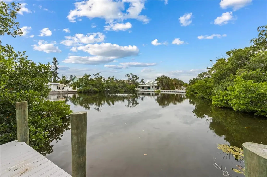 6808 Palm Drive Holmes Beach FL 34217