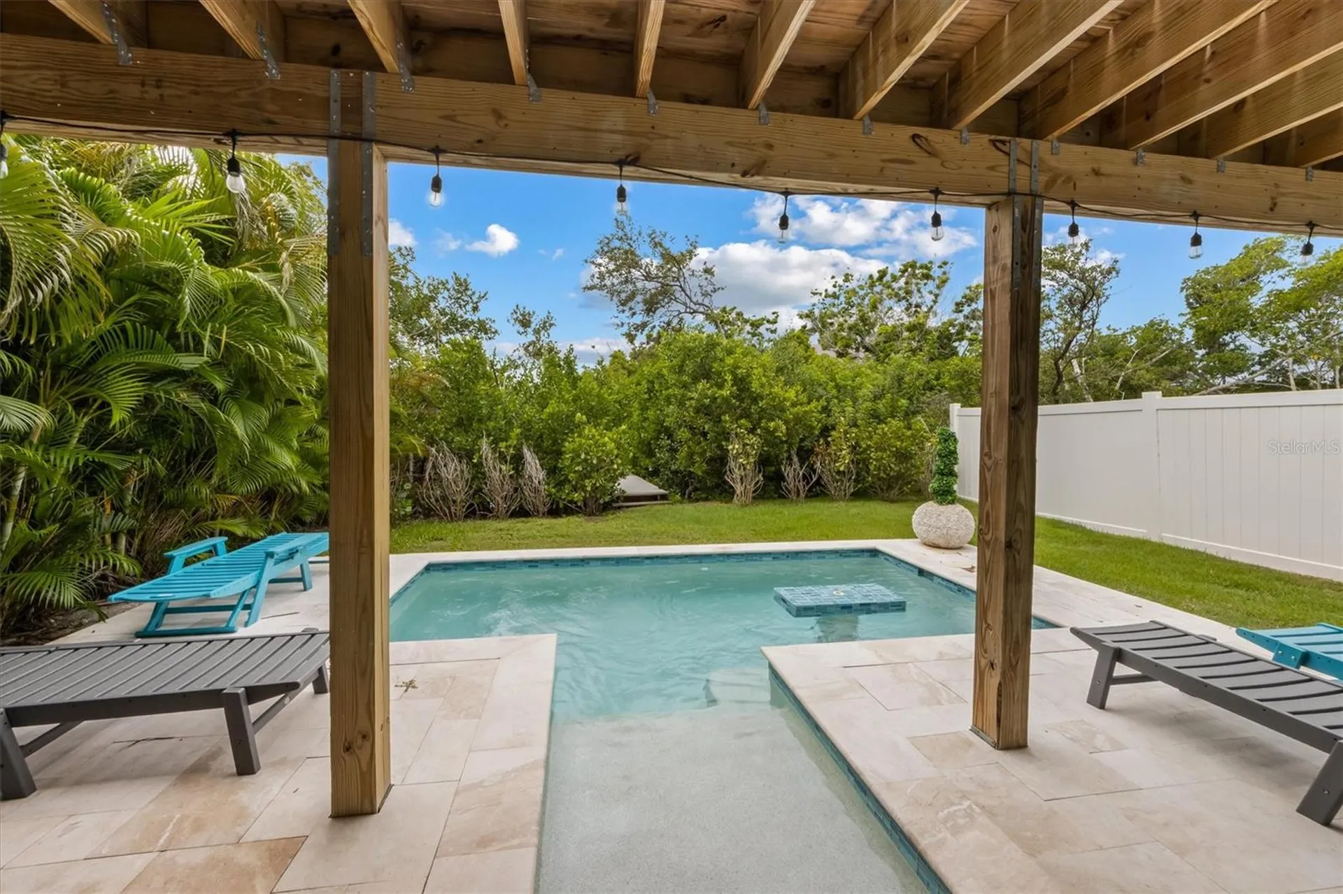 6808 Palm Drive Holmes Beach FL 34217
