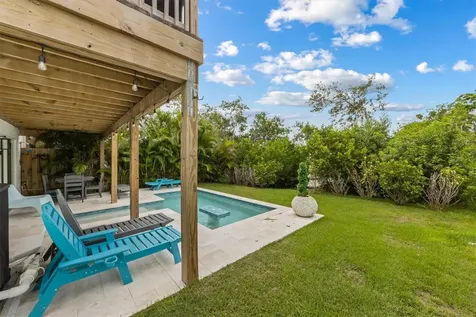 6808 Palm Drive Holmes Beach FL 34217