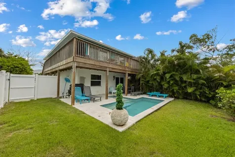 6808 Palm Drive Holmes Beach FL 34217