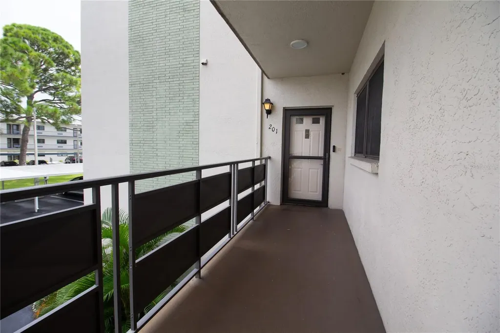 6080 80th Street N St Petersburg FL 33709