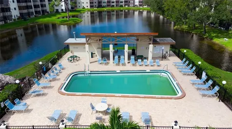 6080 80th Street N St Petersburg FL 33709