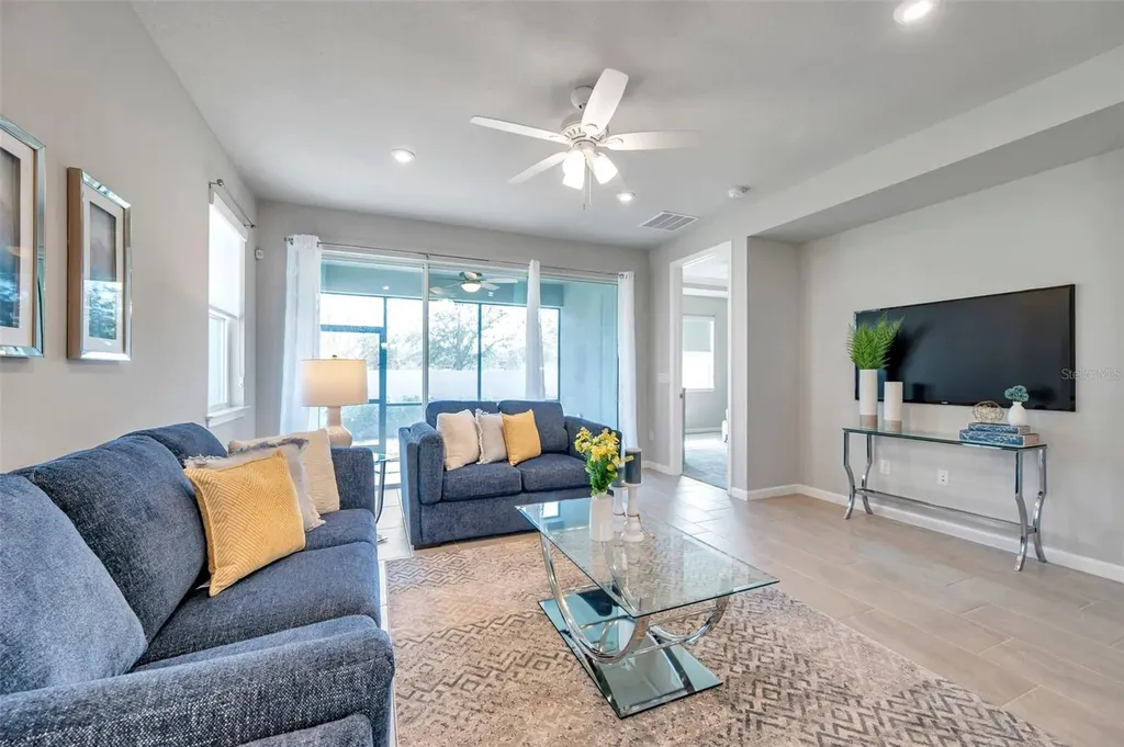3747 Laughing Dove Avenue Sun City Center FL 33573