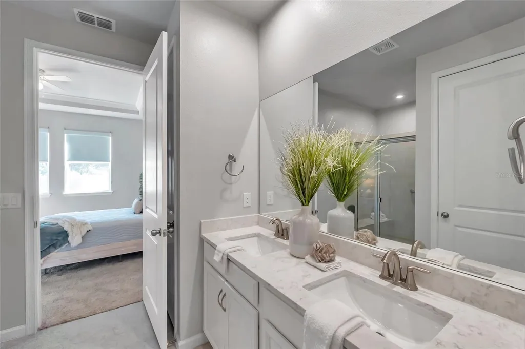 3747 Laughing Dove Avenue Sun City Center FL 33573