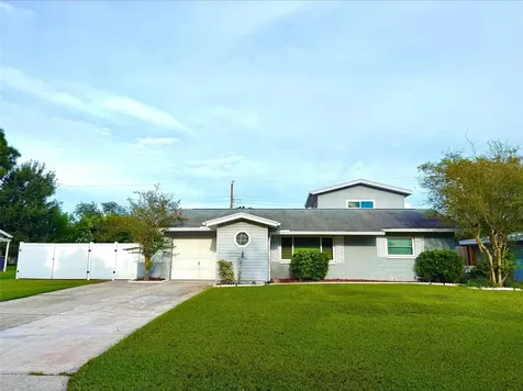 6615 27th Street N St Petersburg FL 33702