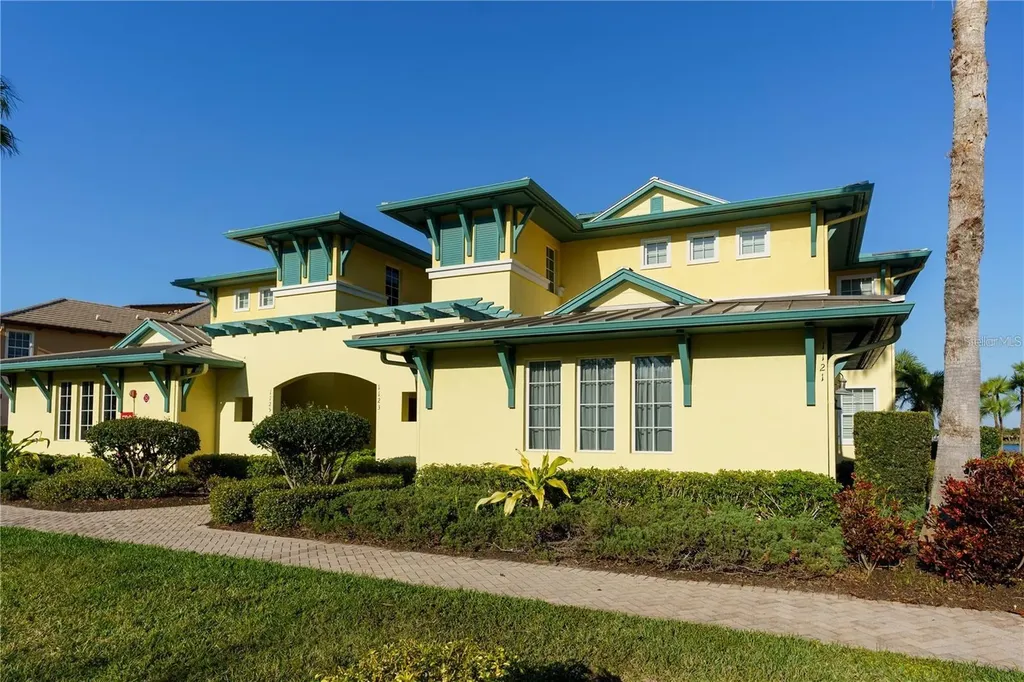 1121 Riverscape Street Bradenton FL 34208