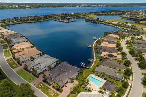 1121 Riverscape Street Bradenton FL 34208