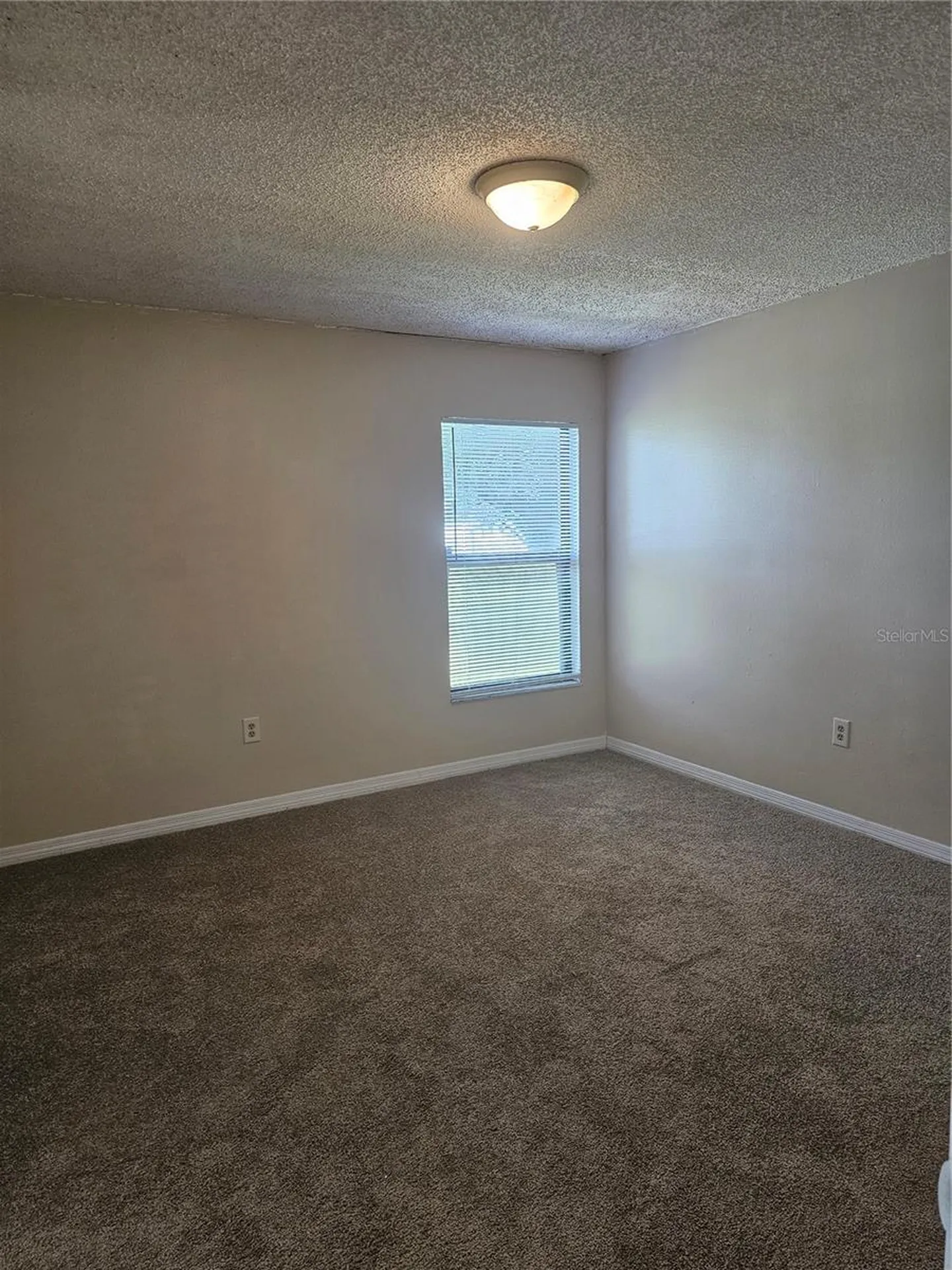 384-386 Cocoa Court Kissimmee FL 34758
