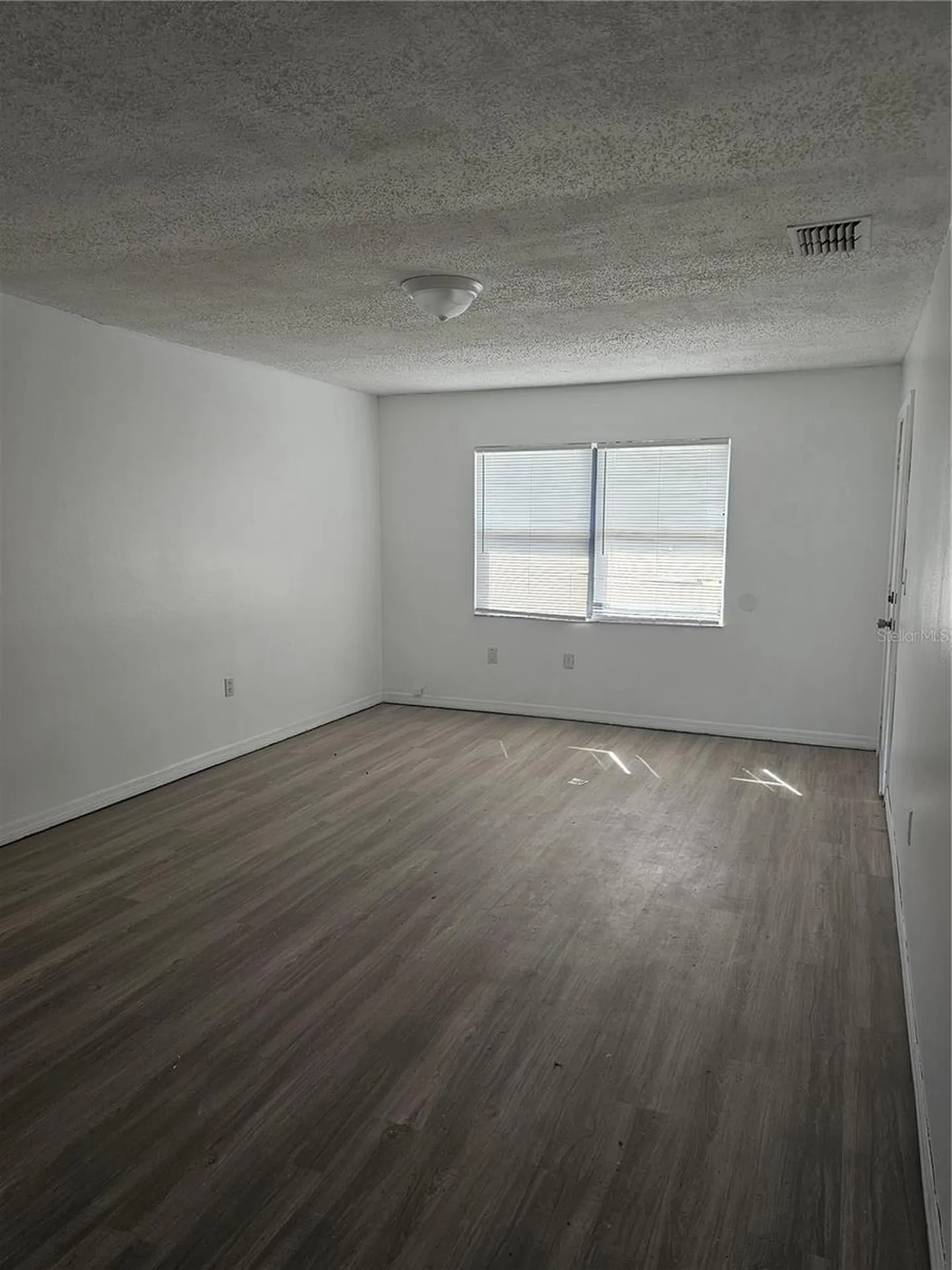 384-386 Cocoa Court Kissimmee FL 34758
