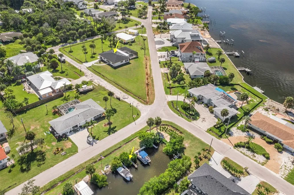 915 Suncrest Lane Englewood FL 34223