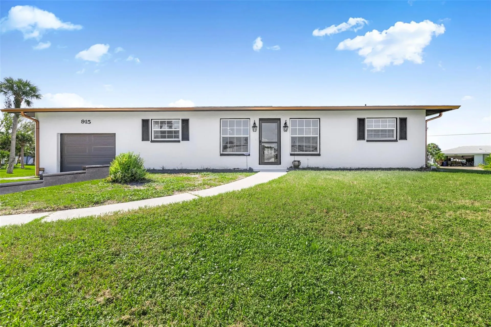 915 Suncrest Lane Englewood FL 34223
