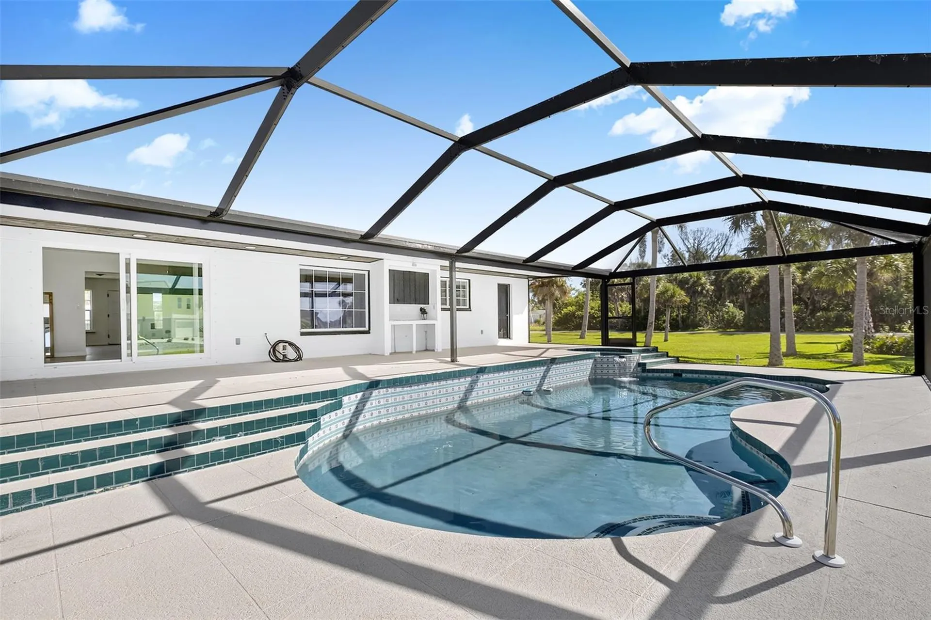 915 Suncrest Lane Englewood FL 34223