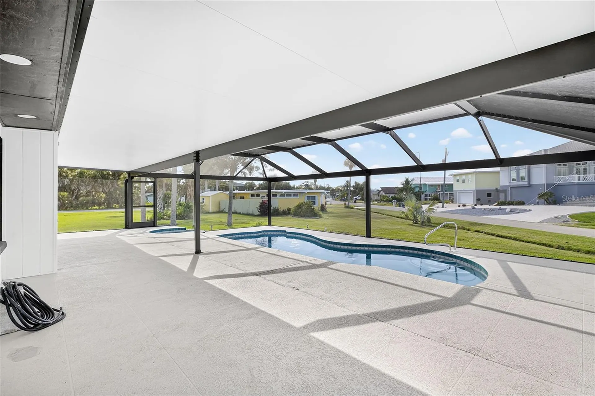915 Suncrest Lane Englewood FL 34223