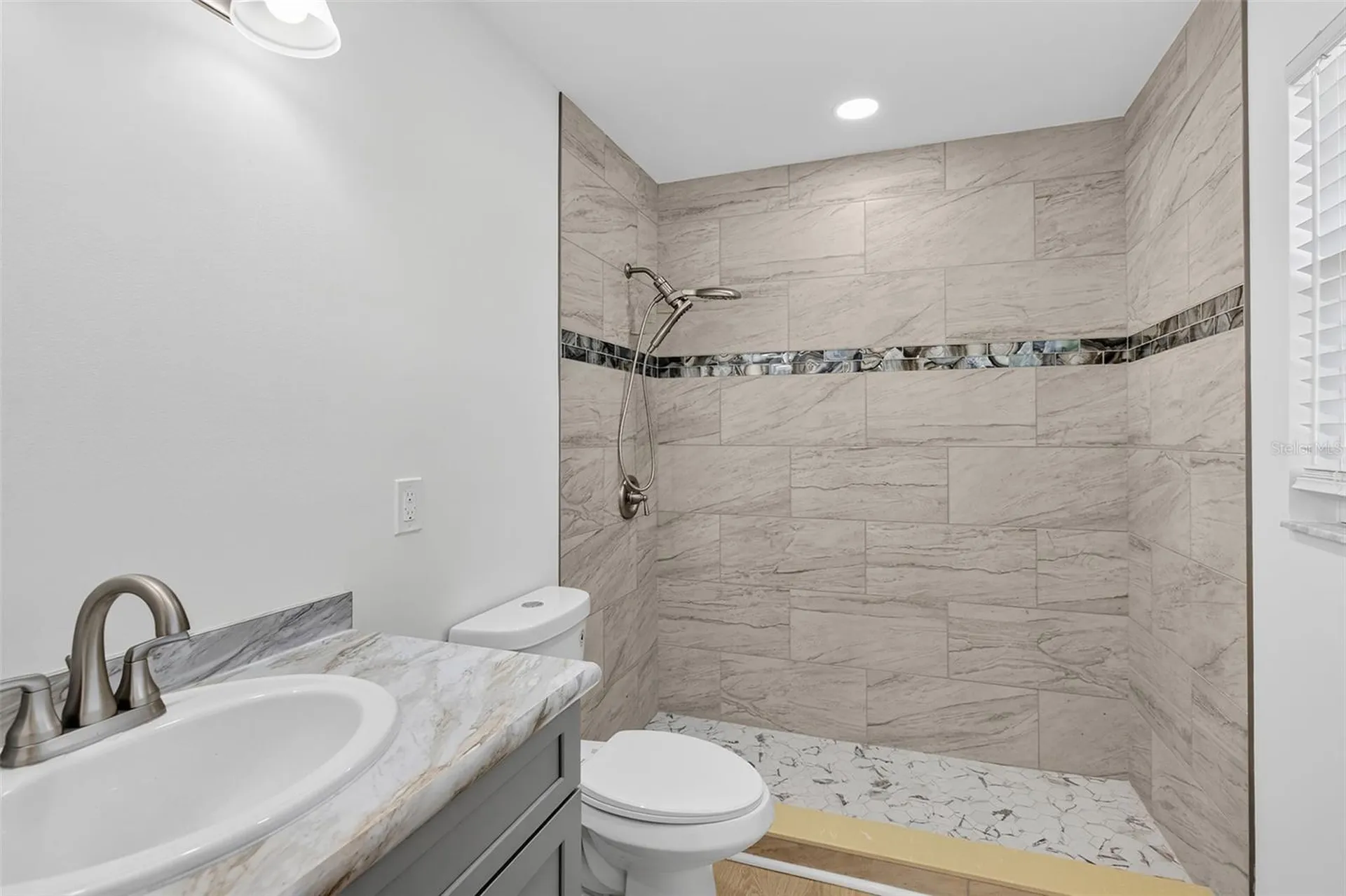 915 Suncrest Lane Englewood FL 34223