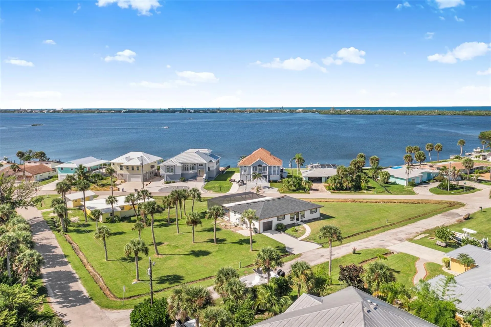 915 Suncrest Lane Englewood FL 34223